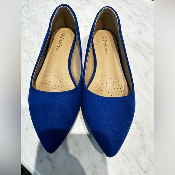 Bright blue flats 😍 - Picture 2 of 4